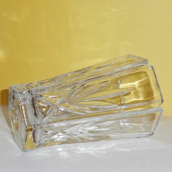 24 % Lead Crystal Hexagon Vase - Picture 5 of 7